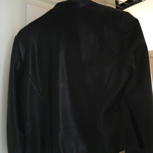 Danier leather jacket - Picture 2 of 3